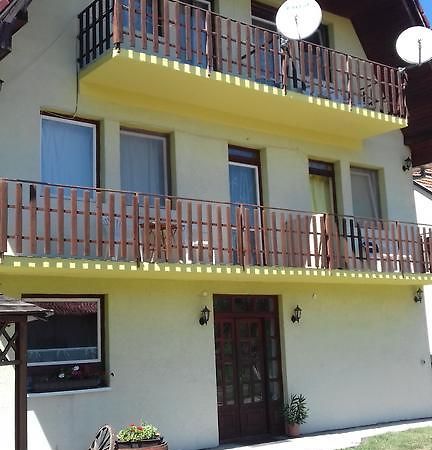 Ferienwohnung Apartmanhaz Balatonfenyves Exterior foto