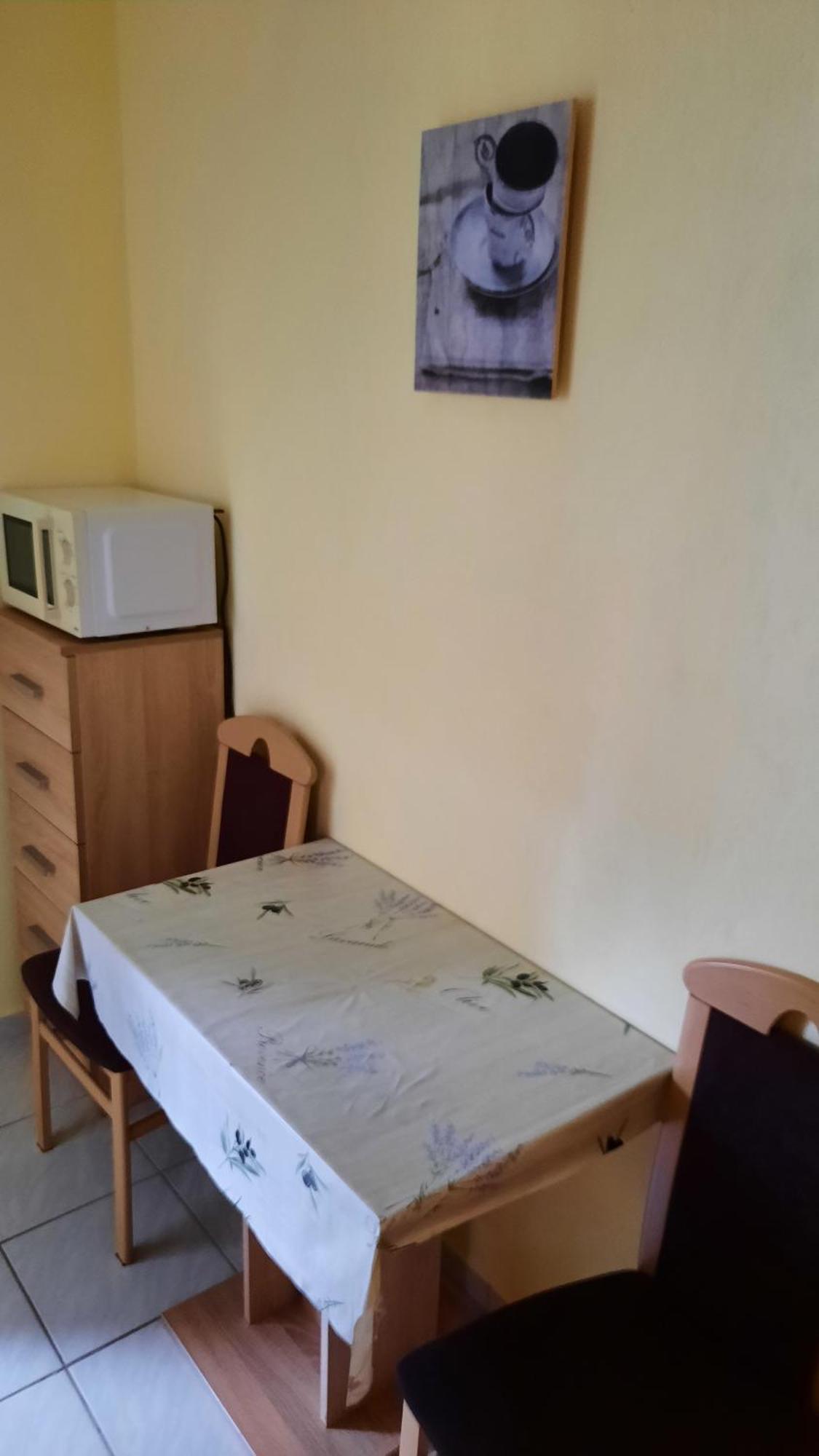 Ferienwohnung Apartmanhaz Balatonfenyves Exterior foto