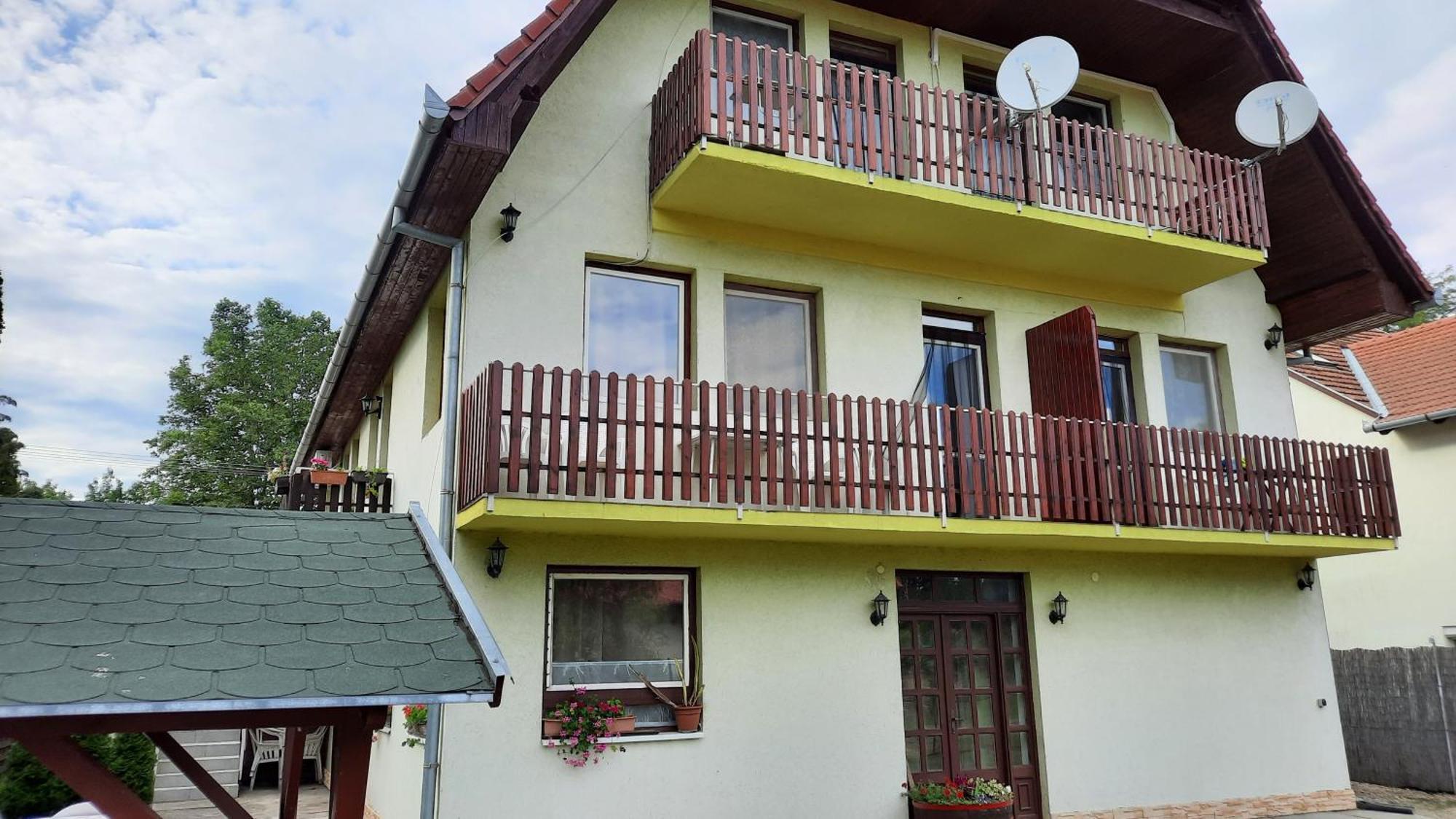 Ferienwohnung Apartmanhaz Balatonfenyves Exterior foto