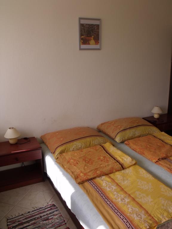 Ferienwohnung Apartmanhaz Balatonfenyves Exterior foto